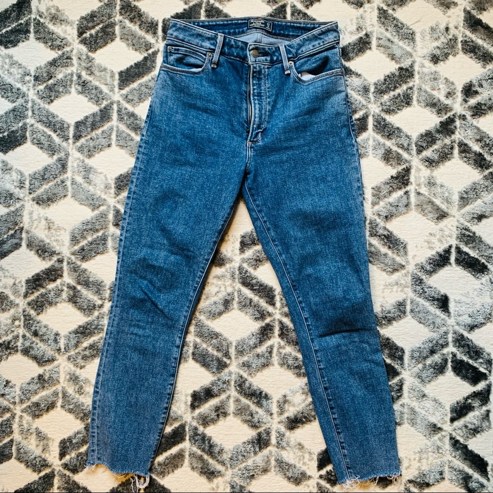 A&F high rise skinny crop